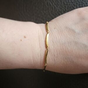 Avon Elegant Gold Tone Bracelet for Women